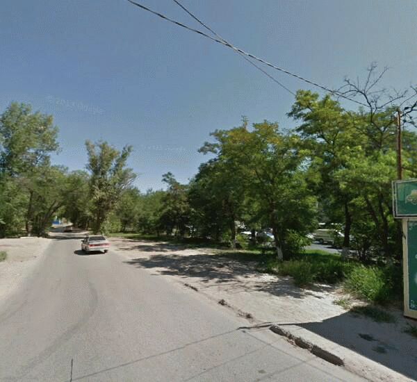 Банкомат ЮниКредита по адресу ул. 64 Армии, д. 131, маг. «Ман»