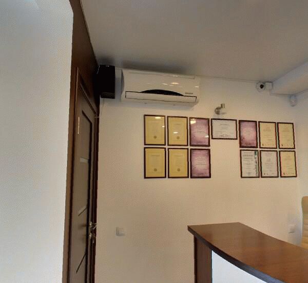 Банкомат ЮниКредита по адресу ул. Новороссийская,  д. 11