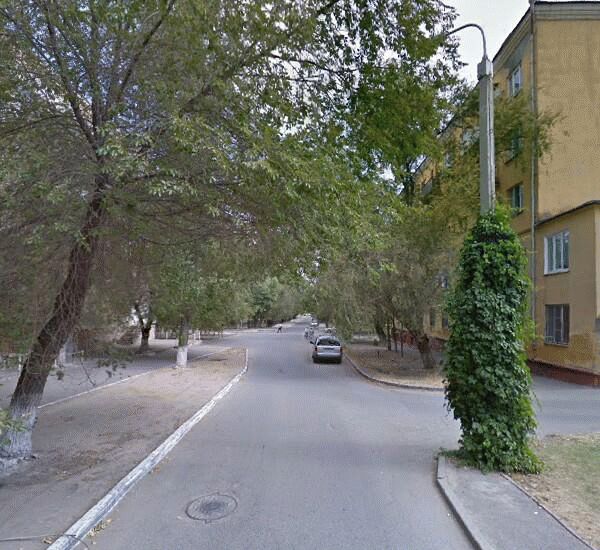 Банкомат Уральского Банка Реконструкции и Развития по адресу ул. Ковровская,  д. 4